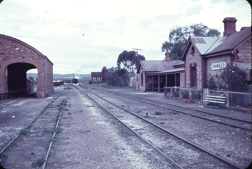 101826: Hawker Looking South