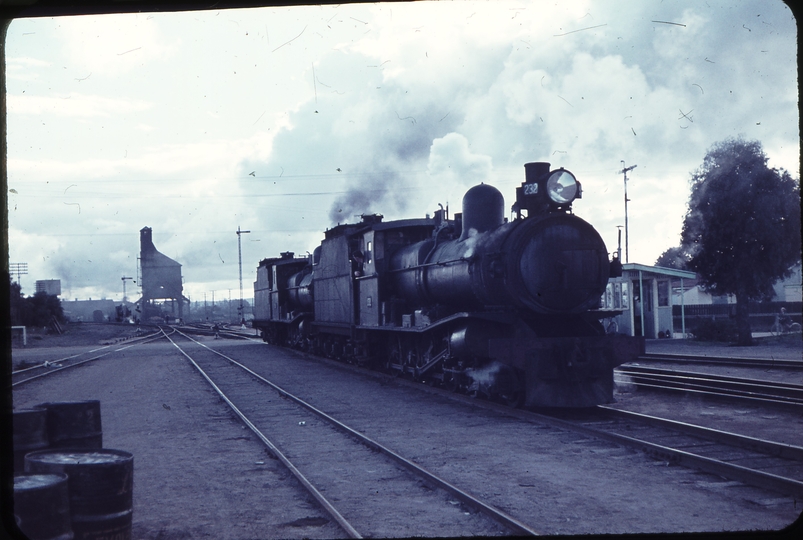 101840: Peterborough T 232 T226 Off goods from Port Pirie