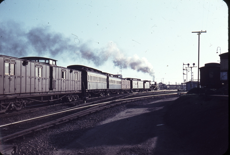 101903: Adelaide 4:25pm Tailem Bend Passenger 621