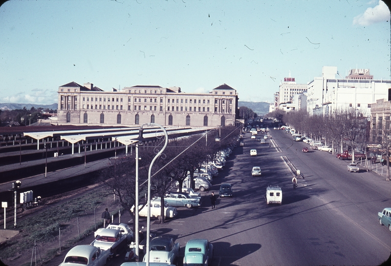 101904: Adelaide Station and North Terrace