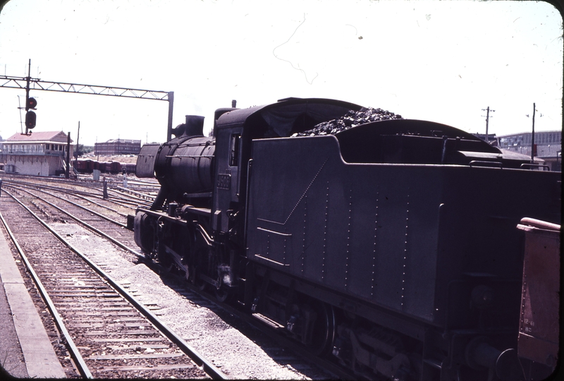 101957: Spencer Street Ballast J 506