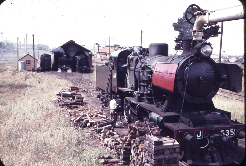101978: Portland North J 535 in background J 546 J 547 and N 459