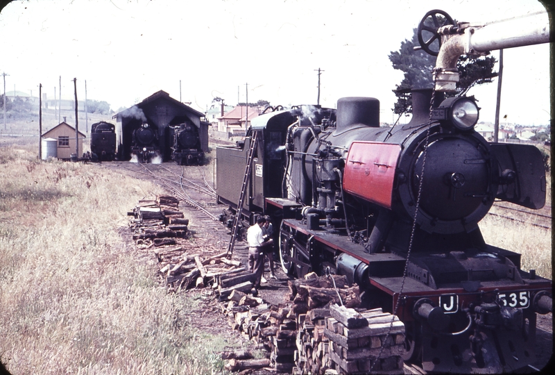 101978: Portland North J 535 in background J 546 J 547 and N 459