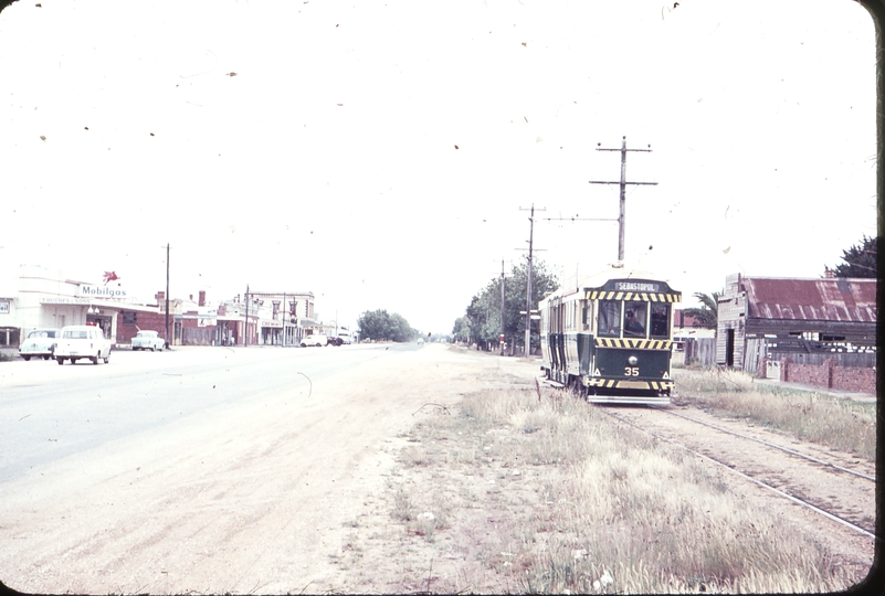 102131: Approaching Sebastopol Line Street Crossing Down No 35