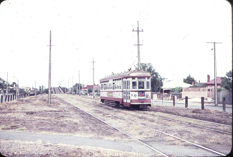 102166: Goodwood Overpass up side Up H 355