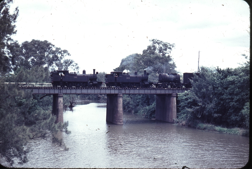 102246: Nepean River Bridge Up Mixed 3140 3030