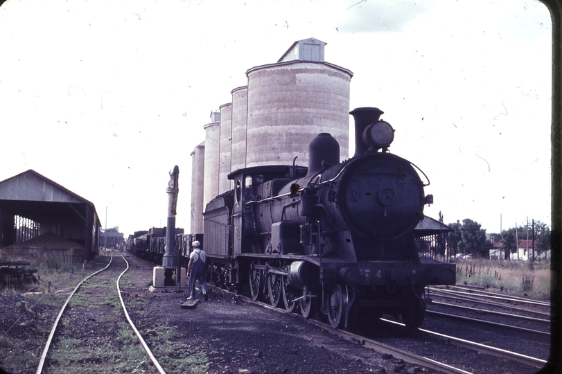 102337: Narromine Up Goods to Dubbo 3374