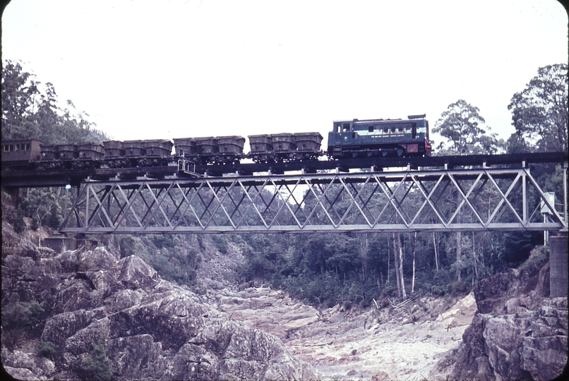 102577: Pieman River Bridge Up Ore 21