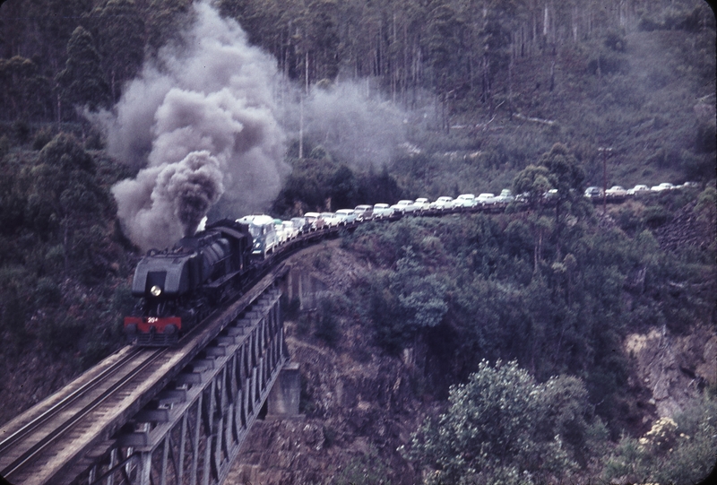 102578: Pieman River Bridge Up Westcoaster 20A