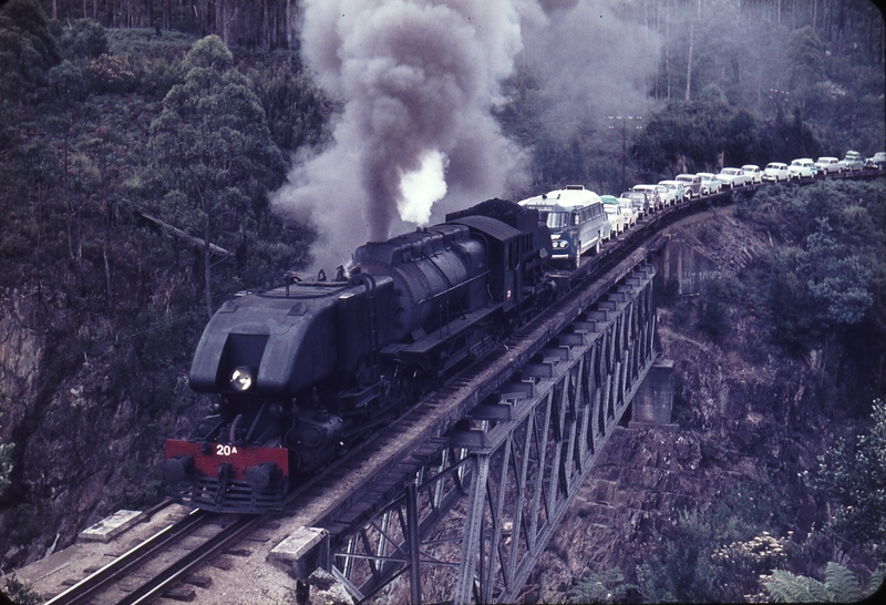 102579: Pieman River Bridge Up Westcoaster 20A