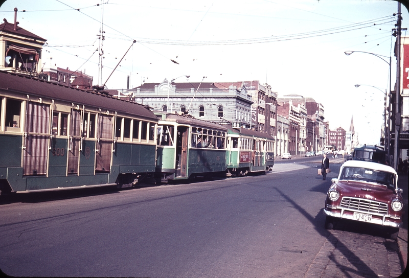 102979: Swanston Street at Victoria Street W2 600 ARE Special X2 676 and W2 unknown