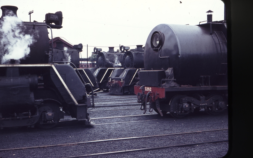 103333: Auckland Locomotive Depot Ja 1282 Ja 1284