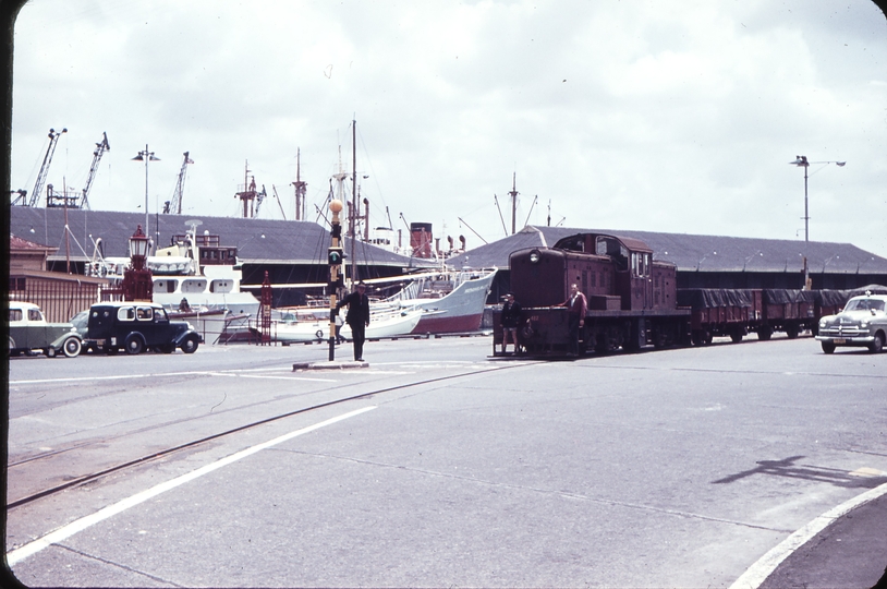 103348: Auckland Wharf Line Shunter Dsc 417