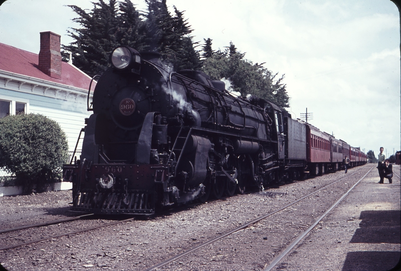 103407: Dannevirke Up Gisborne Express Ka 960