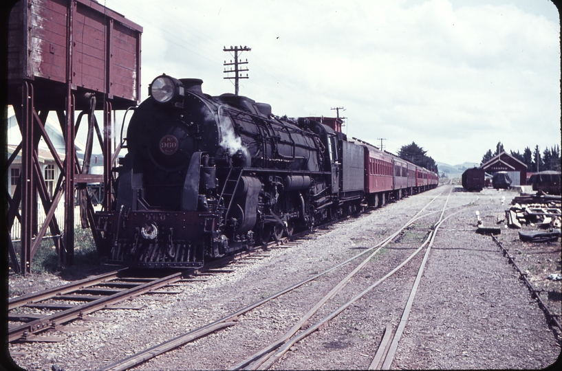 103410: Takapau Up Gisborne Express Ka 960