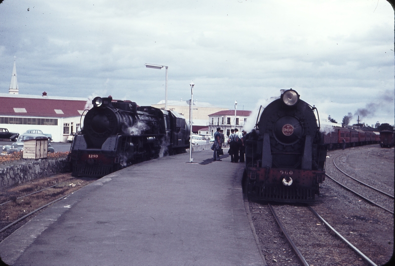 103418: Napier Up Gisborne Express Ka 960 and Ja 1289