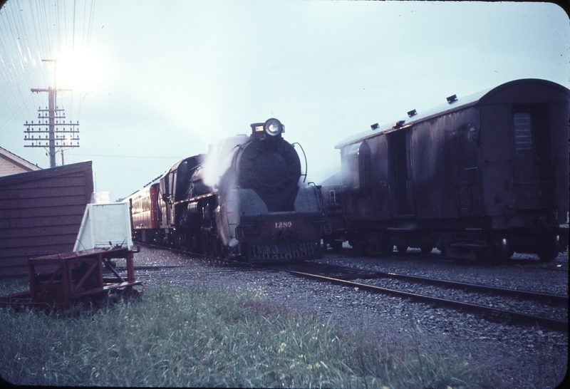 103423: Wairoa Up Gisborne Express Ja 1289