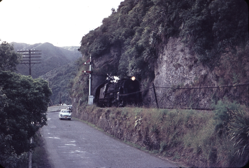 103454: Manawatu Gorge Woodville - Ashurst Up Goods Ka 951