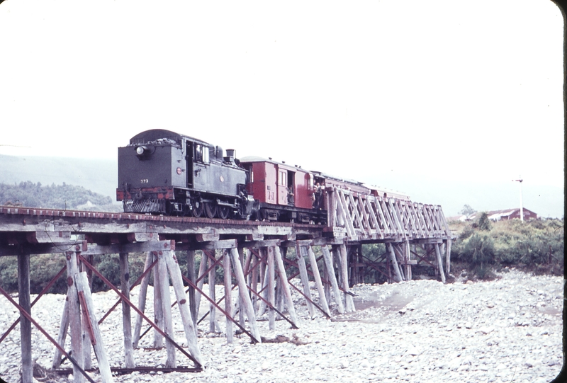 103596: Waimangaroa down side Down Mixed Ww 573