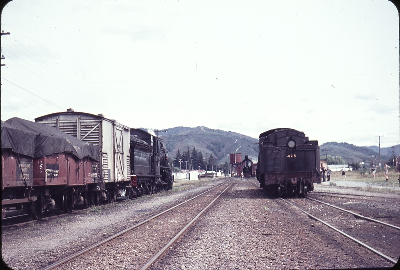 103628: Reefton Down Mixed. B 303 Rear end banker A 425