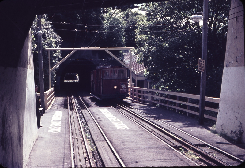 103918: Kelburn Cable Car Talavera Station Uphill cars viewed from Downhill cars