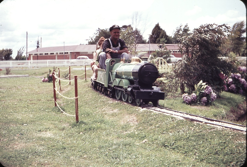 103944: Toot and Whistle Railway Passenger