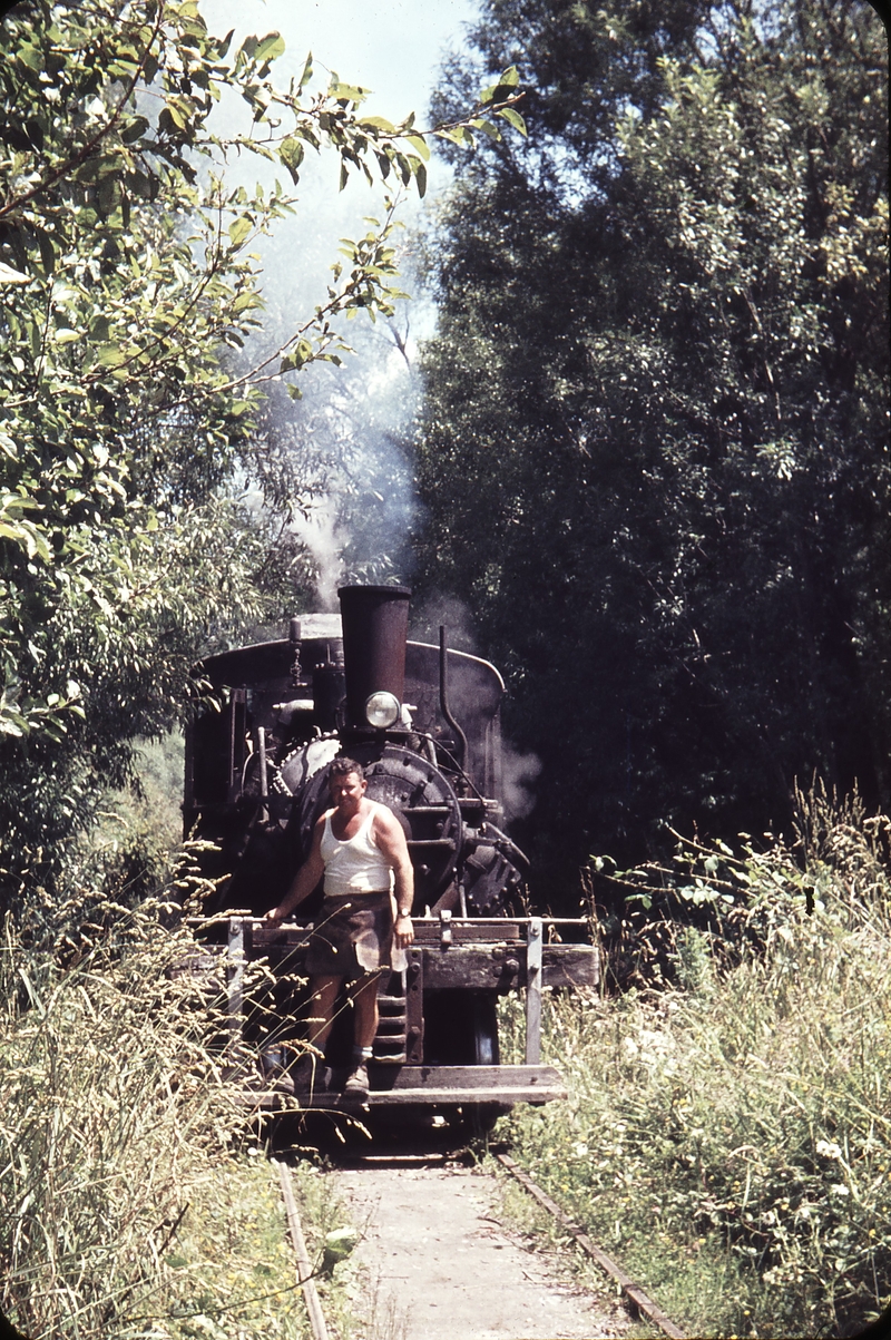 103986: Bridge No 2 - Ongarue Mill Up Empties Heisler 1082