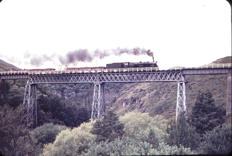 104010: Waiteti Viaduct Down Goods Ka 953