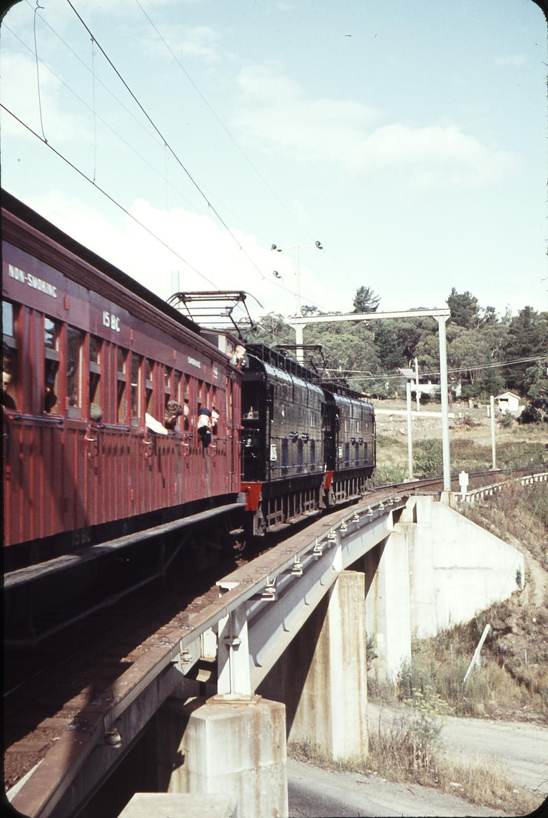 104088: Upper Ferntree Gully down side Down ARE Special E 1106 E 1105