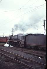 104108: Spencer Street 6:05pm Geelong Passenger R 718