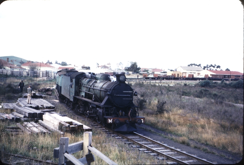 104252: Wynyard Shunt M 6