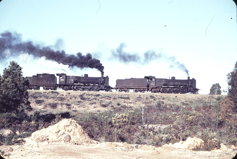 104593: Creswick Creek Bridge Mile 85 up side Up Goods N 418 N480