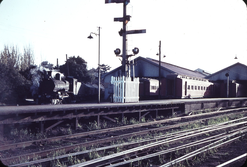 104599: Ballarat Shunter D3 638