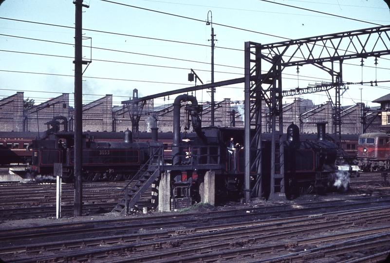 104730: Sydney Central Shunters 3053 3141