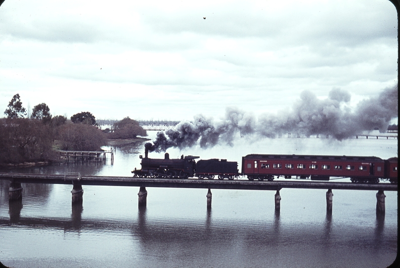 104853: Yarrawonga Weir Down ARE Special D3 639