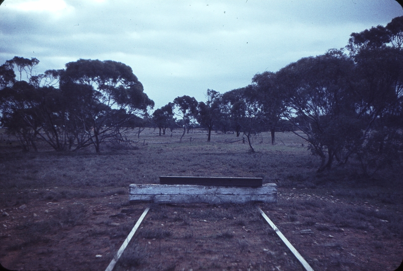 104933: Morkalla End of Track Most distant from Melbourne on VR