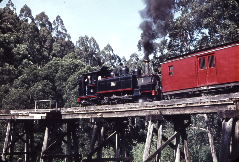 105243: Monbulk Creek Trestle 4:18pm Up Passenger 7A