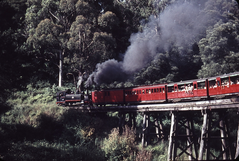 105245: Monbulk Creek Trestle 4:18pm Up Passenger 7A