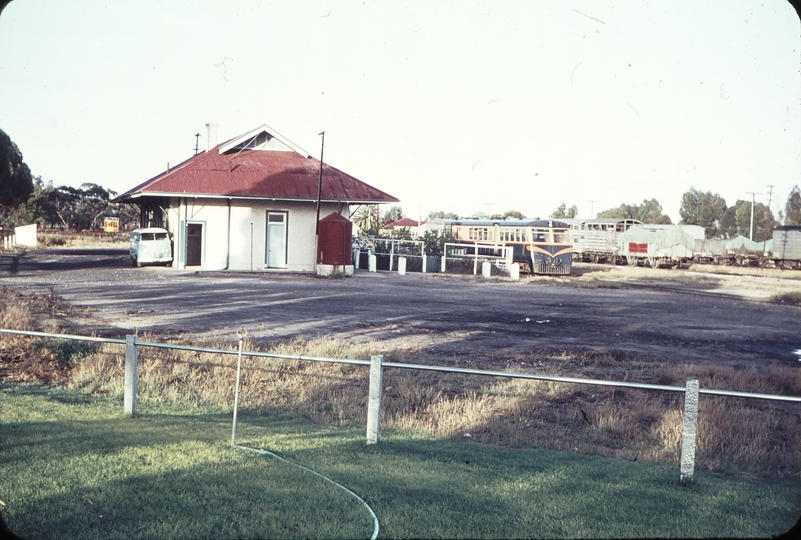 105327: Pinnaroo Up VR Railcar 102 HP