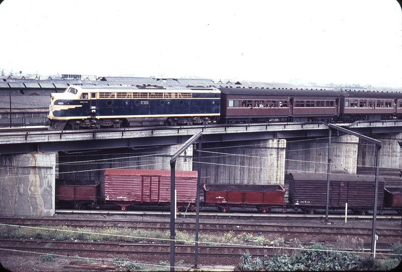 105353: North Melbourne Flyover Up Scout Special S 305