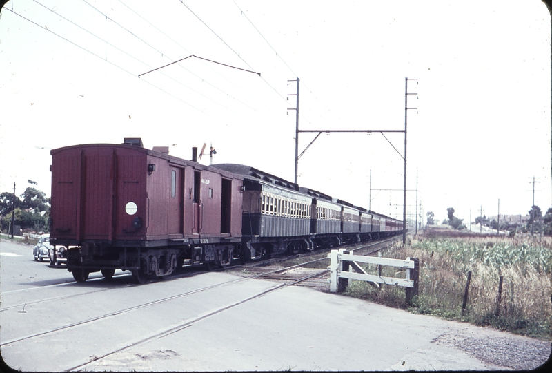 105360: Clayton - Westall Up Empty Cars ex Scout Special