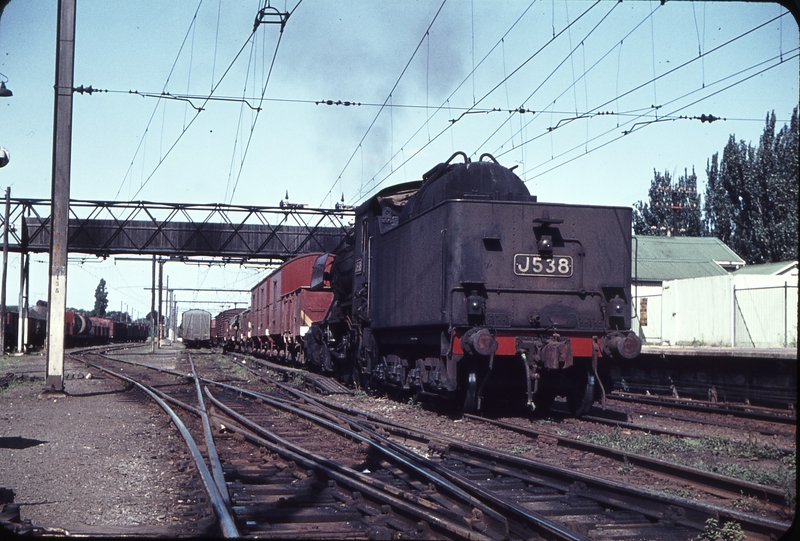 105373: Traralgon Shunter J 538