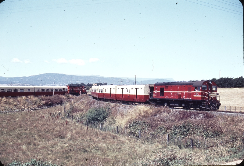 105389: Western Junction Up Tasman Limited Y 2 and Down Tasman Limited Y 1