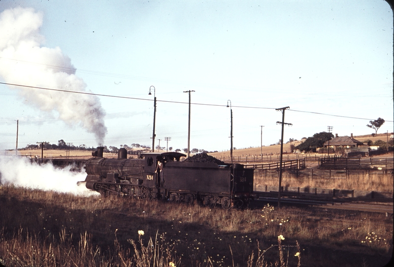 105455: Goulburn Light Engine from Locomotive Depot 3214