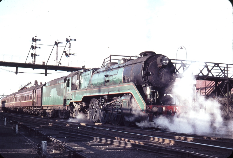 105473: Goulburn Up Southern Highlands Express 3813