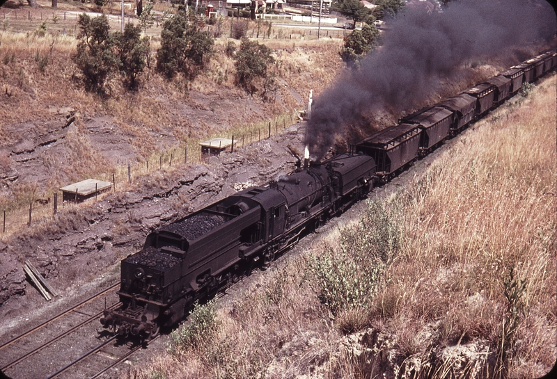 105488: The Gib Tunnel Down Portal Up Goods 6027