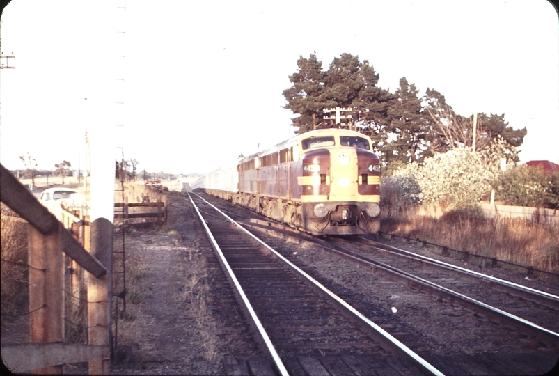 105522: Yarra Up Southern Aurora 4456 4442