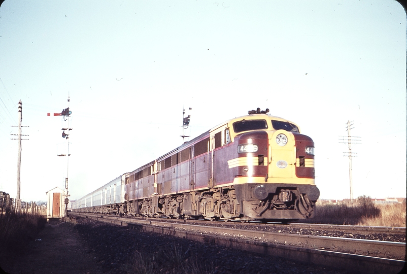 105523: North Goulburn Up Southern Aurora 4456 4442