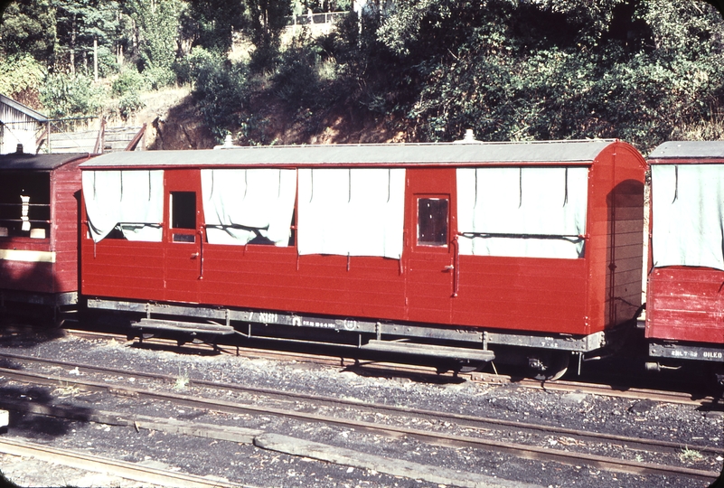 105884: Belgrave newly painted NBH carriage