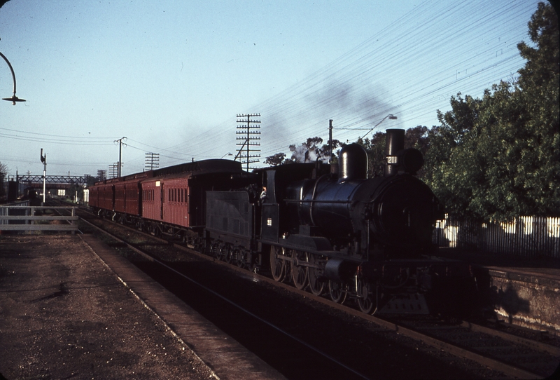 106226: North Adelaide Up Islington Works Passenger second To Mitcham Rx 211